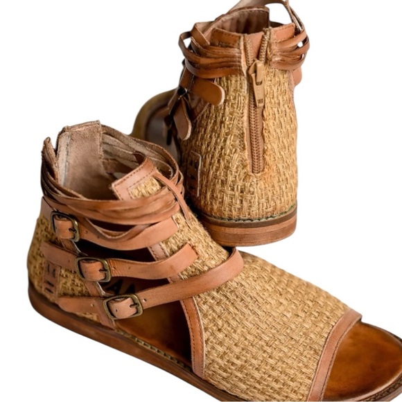 New! Roan by Bed Stu Gladiator Style Sandals in Pecan - Picture 1 of 6